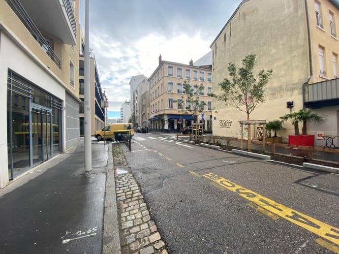 Local commercial · 48 m² · Cession de bail — photo 1