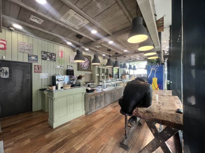 Local commercial · 180 m² · Fonds de commerce — photo 1