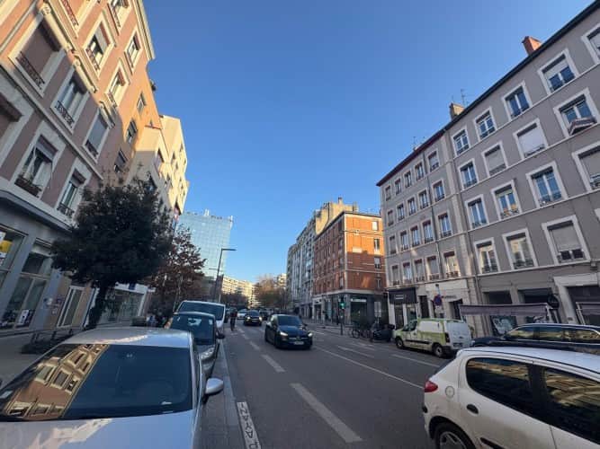 Local commercial · 73 m² · Cession de bail — photo 1