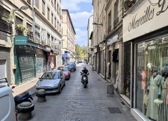 Local commercial · 100 m² · Cession de bail — photo 1