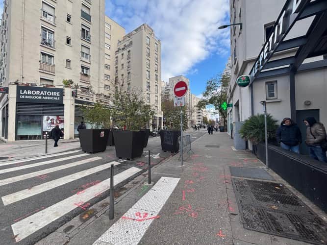 Local commercial · 112 m² · Location — photo 1