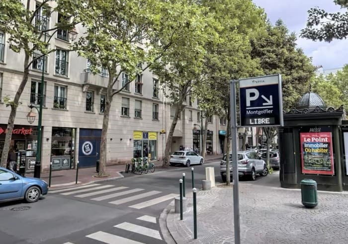 Local commercial · 85 m² · Fonds de commerce — photo 1