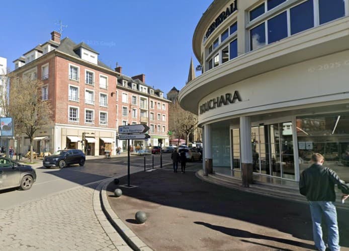 Murs commerciaux · 1820 m² · Achat des murs — photo 1
