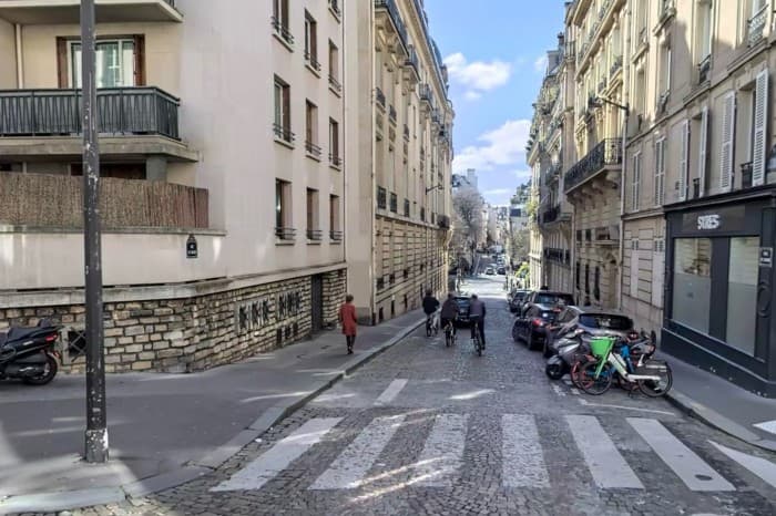 Local commercial · 77 m² · Cession de bail — photo 1
