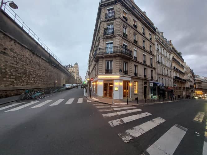 Local commercial · 102 m² · Cession de bail — photo 1