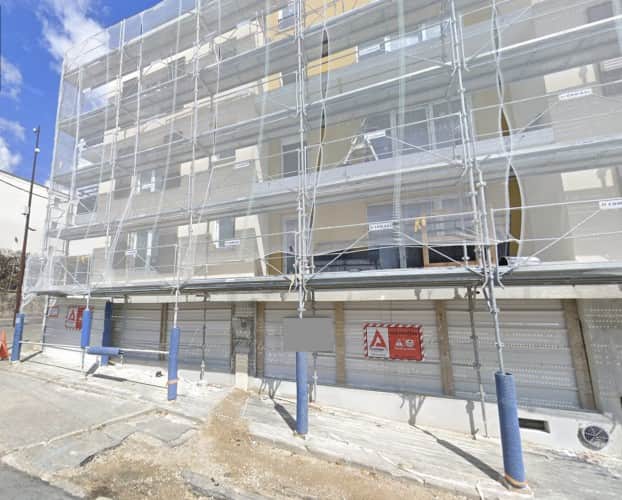 Local commercial · 231 m² · Location — photo 1