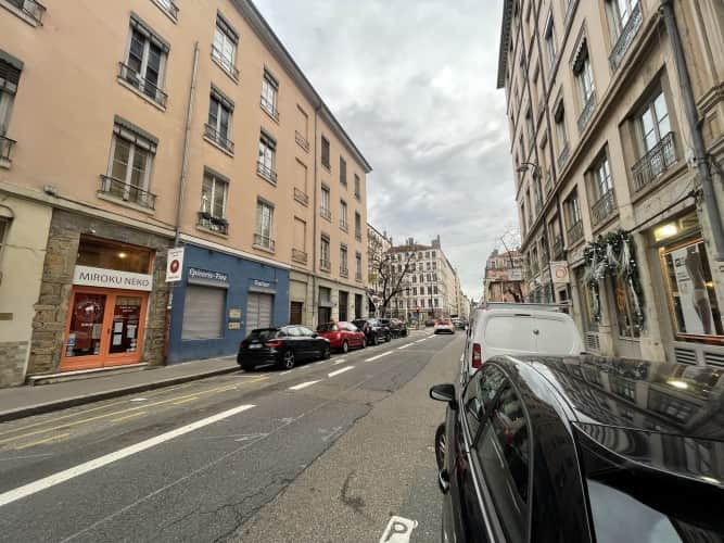 Local commercial · 90 m² · Fonds de commerce — photo 1