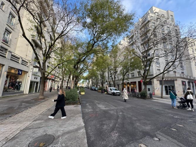 Local commercial · 110 m² · Location — photo 1