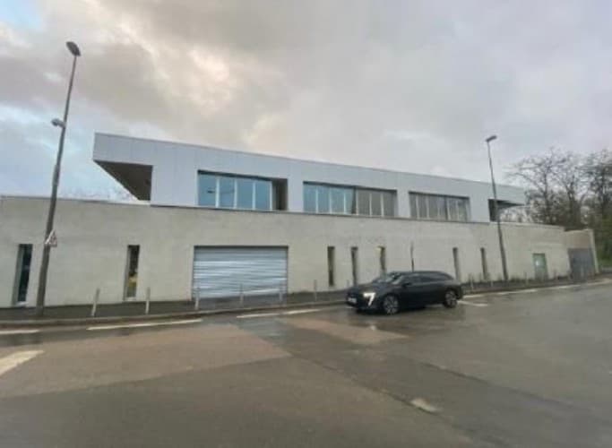 Murs commerciaux · 594 m² · Achat des murs — photo 1