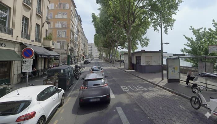 Local commercial · 100 m² · Cession de bail — photo 1