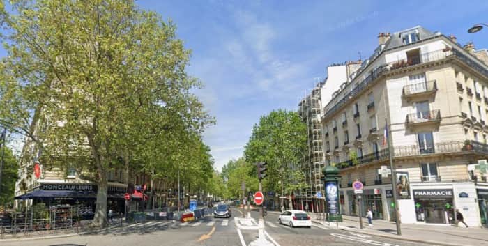 Local commercial · 114 m² · Location — photo 1
