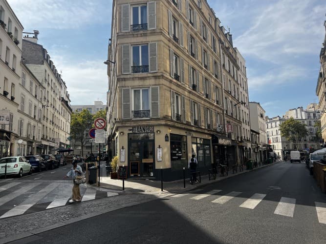 Local commercial · 127 m² · Location — photo 1