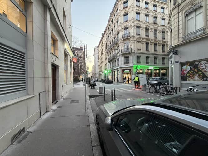 Local commercial · 35 m² · Cession de bail — photo 1