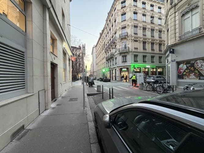 Local commercial · 35 m² · Cession de bail — photo 1