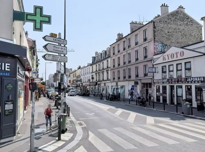 Local commercial · 111 m² · Location — photo 1