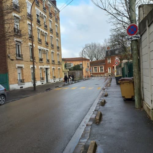Local commercial · 42 m² · Location — photo 1