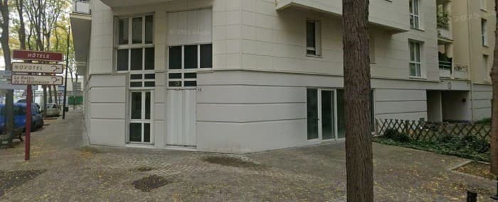 Local commercial · 56 m² · Location — photo 1