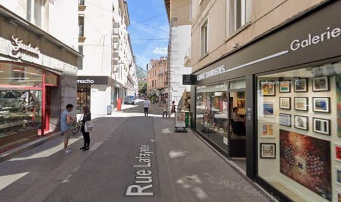 Local commercial · 900 m² · Location — photo 1