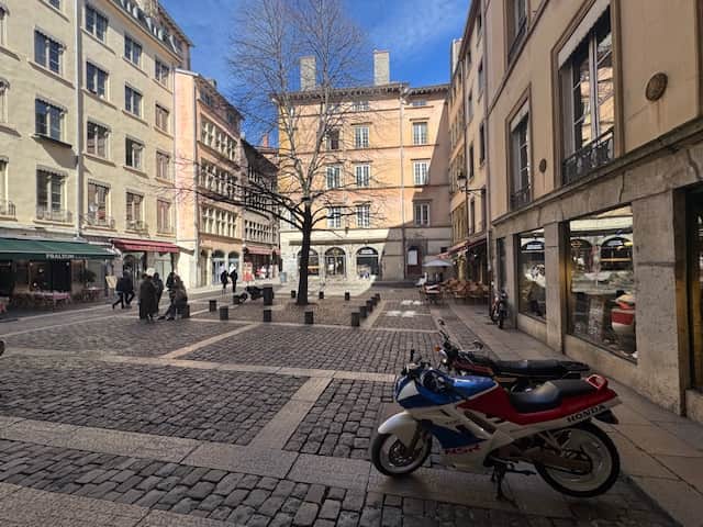 Local commercial · 73 m² · Cession de bail — photo 1