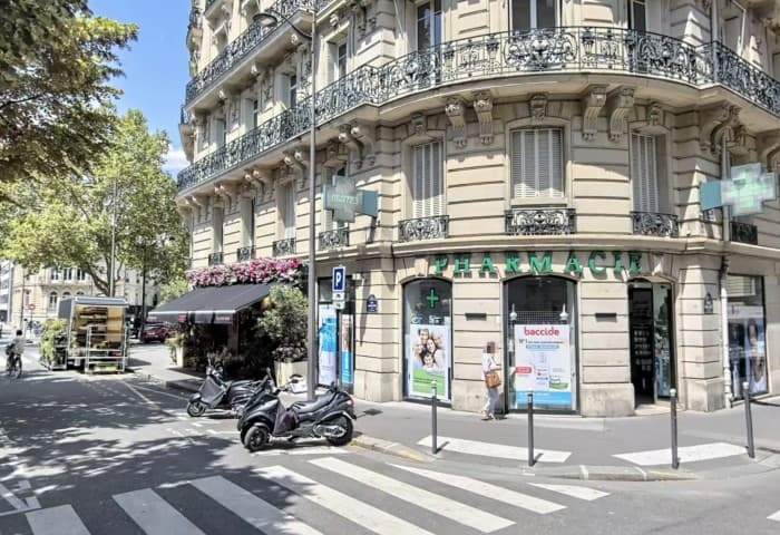Local commercial · 71 m² · Cession de bail — photo 1