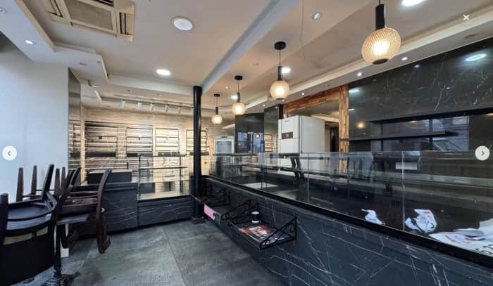 Local commercial · 140 m² · Location — photo 1