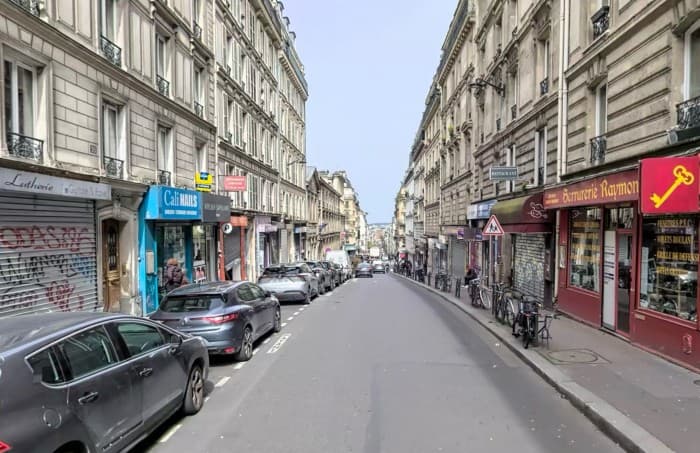 Local commercial · 59 m² · Location — photo 1
