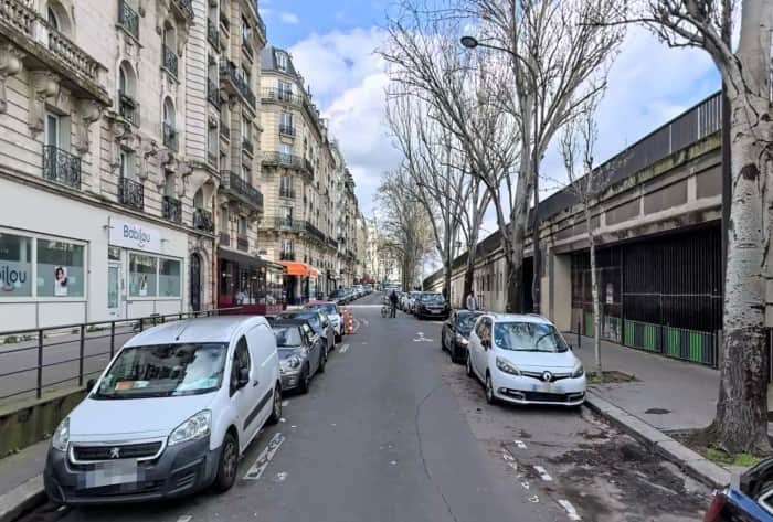 Local commercial · 187 m² · Location — photo 1