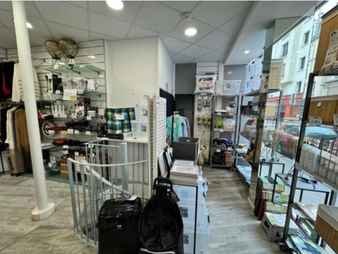 Local commercial · 130 m² · Location — photo 1