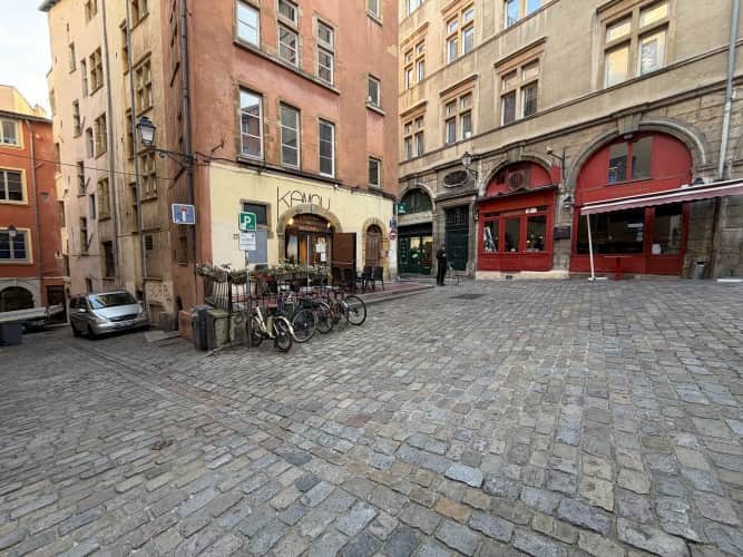 Local commercial · 75 m² · Fonds de commerce — photo 1