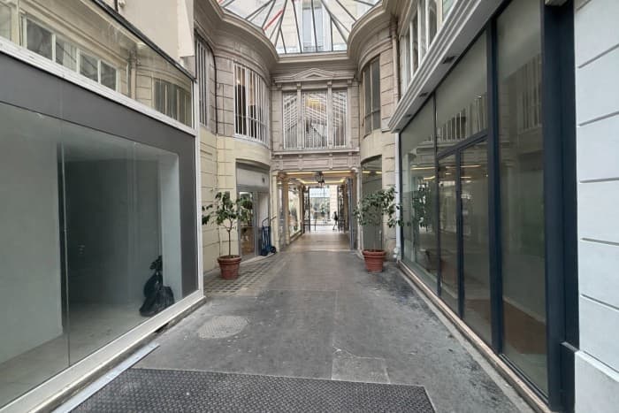 Local commercial · 30 m² · Location — photo 1