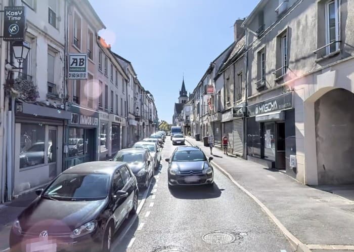 Local commercial · 70 m² · Location — photo 1