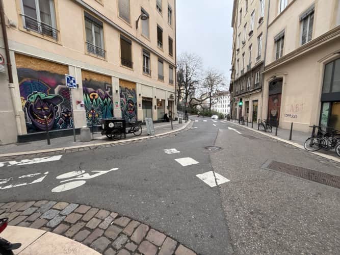 Local commercial · 47 m² · Cession de bail — photo 1