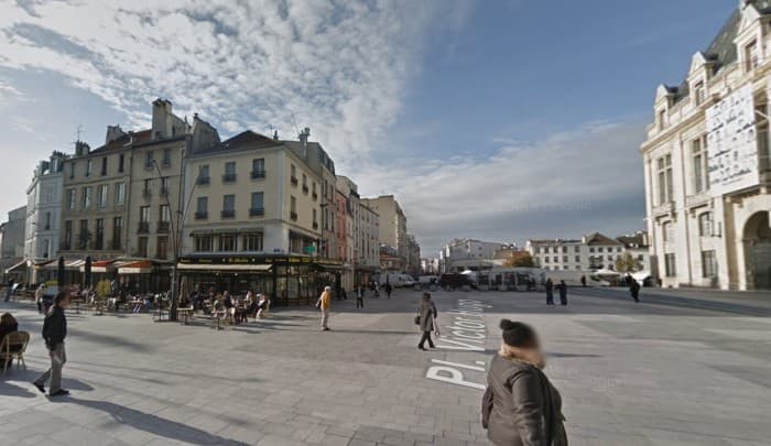 Local commercial · 323 m² · Location — photo 1