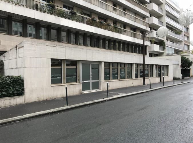 Local commercial · 309 m² · Location — photo 1