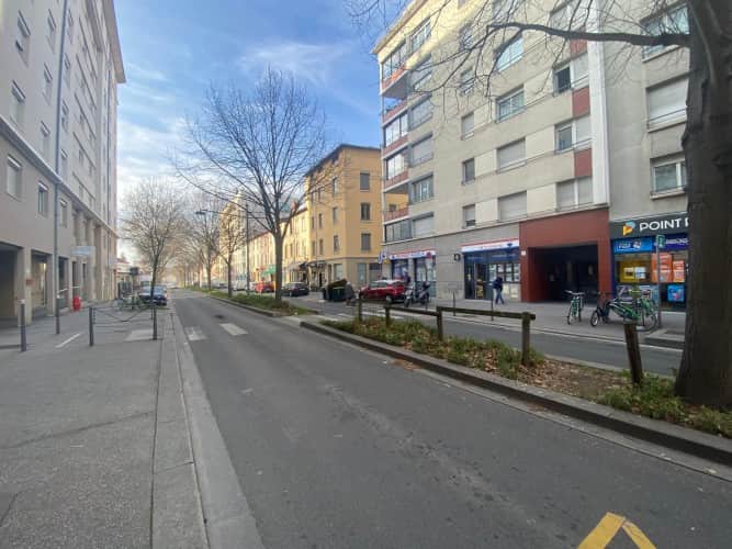 Local commercial · 85 m² · Cession de bail — photo 1