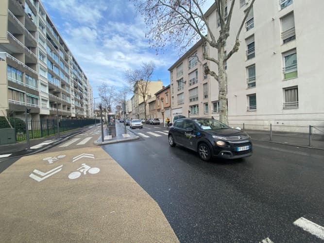 Local commercial · 100 m² · Cession de bail — photo 1