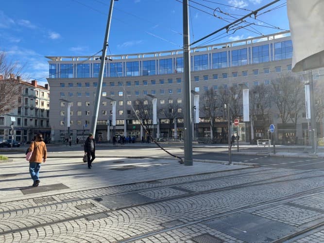 Local commercial · 140 m² · Fonds de commerce — photo 1