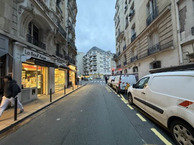 Local commercial · 63 m² · Cession de bail — photo 1