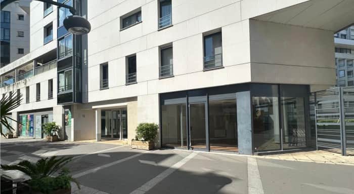 Local commercial · 29 m² · Location — photo 1
