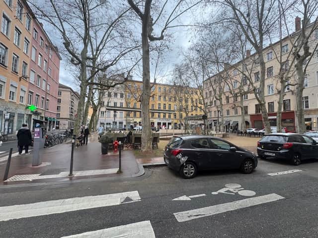 Local commercial · 94 m² · Fonds de commerce — photo 1