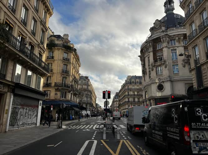 Local commercial · 101 m² · Cession de bail — photo 1
