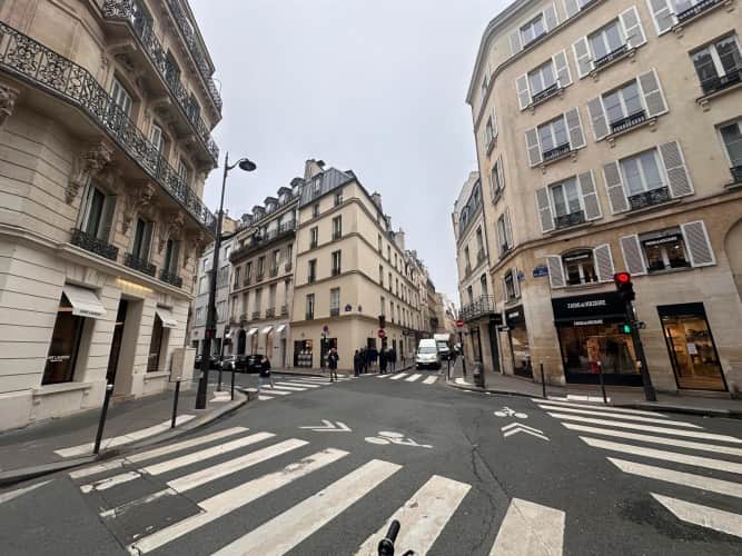 Local commercial · 63 m² · Cession de bail — photo 1