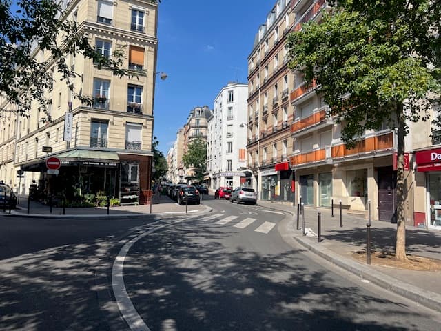 Local commercial · 70 m² · Location — photo 1