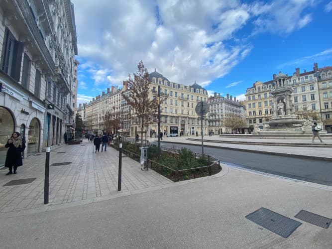Local commercial · 78 m² · Cession de bail — photo 1