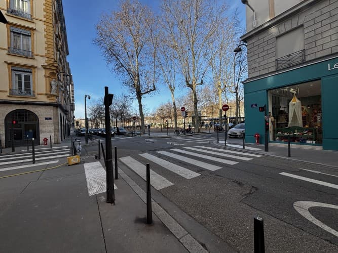 Local commercial · 75 m² · Cession de bail — photo 1