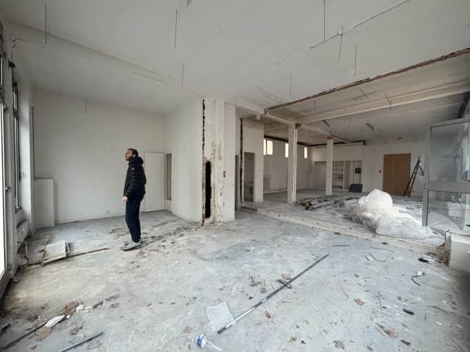 Local commercial · 195 m² · Location — photo 1