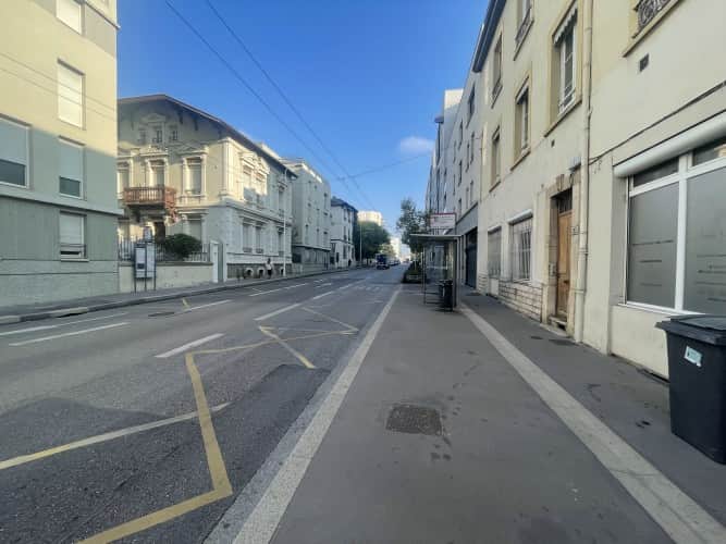 Local commercial · 70 m² · Cession de bail — photo 1