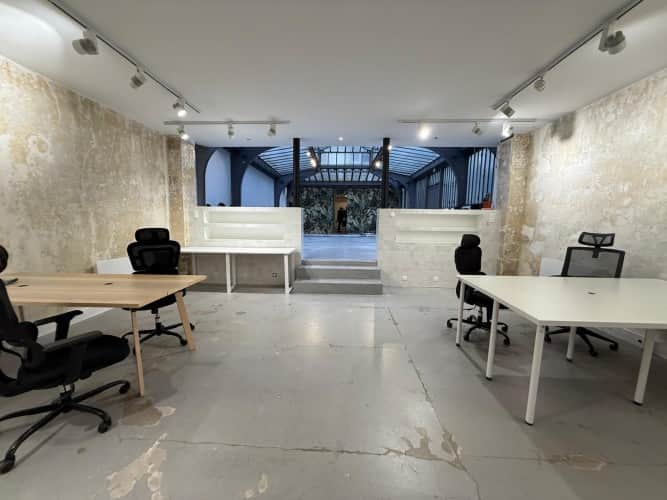 Local commercial · 235 m² · Location — photo 1
