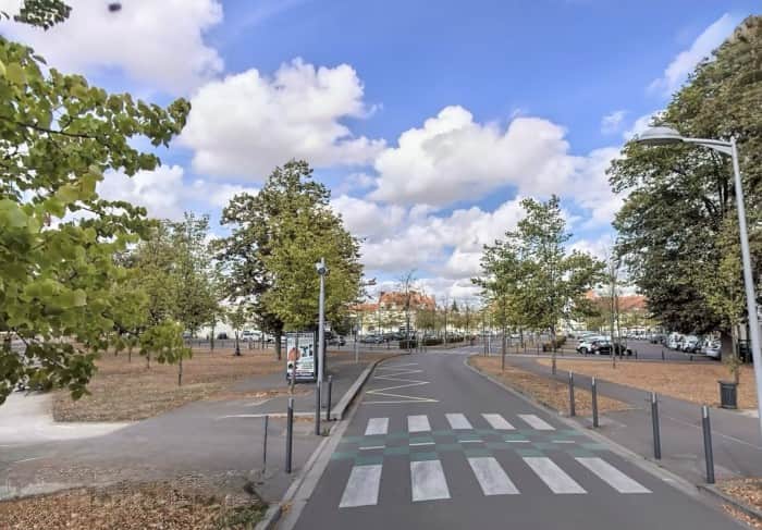 Local commercial · 2000 m² · Location — photo 1