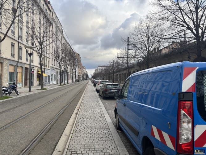 Local commercial · 80 m² · Cession de bail — photo 1